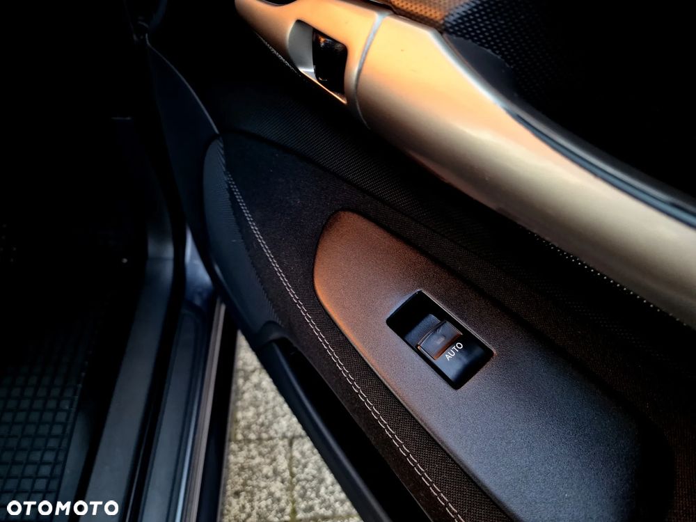 Toyota Auris 1.6 Premium - 21