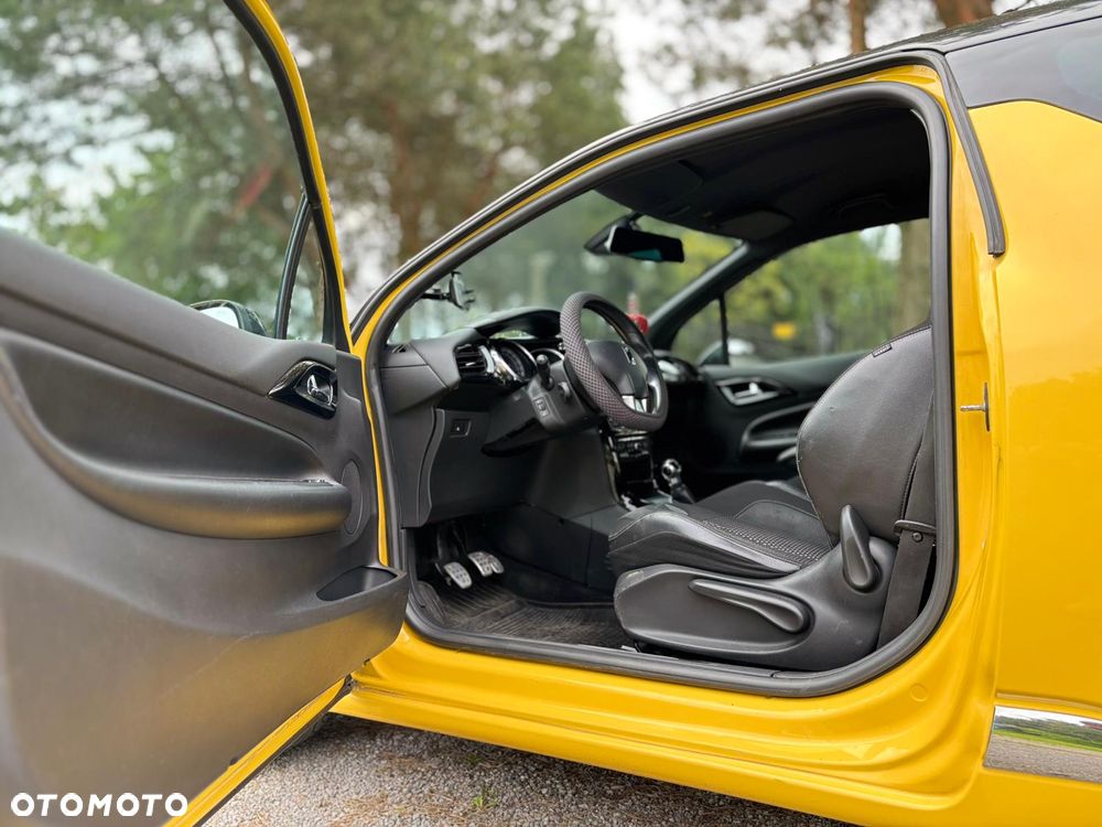 Citroën DS3 1.6 HDi SoChic - 10
