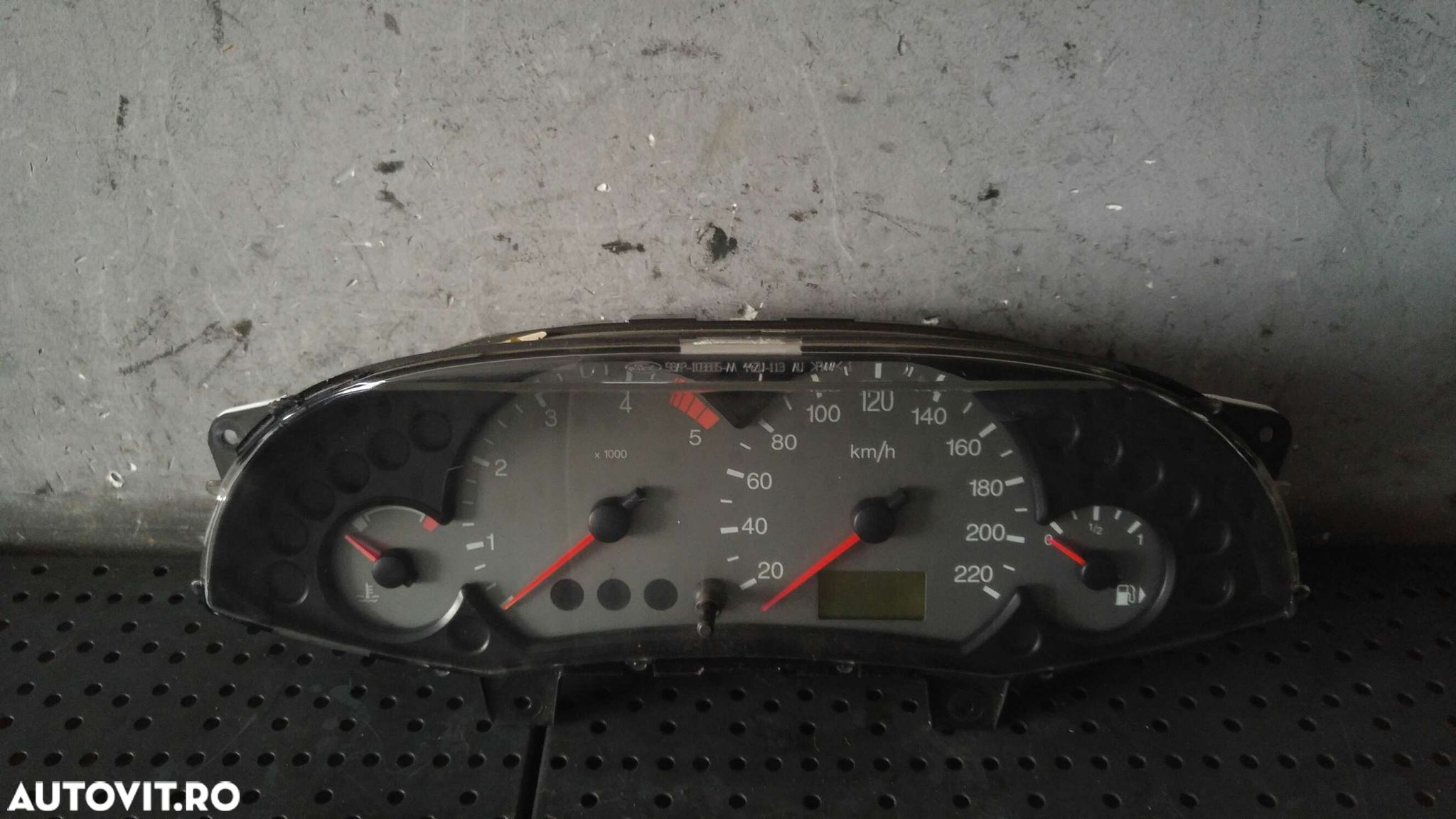Ceasuri bord motorina ford focus 1 daw dbw 98ap10841bc 1m5f10849vc - 1