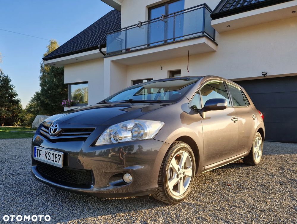 Toyota Auris - 2