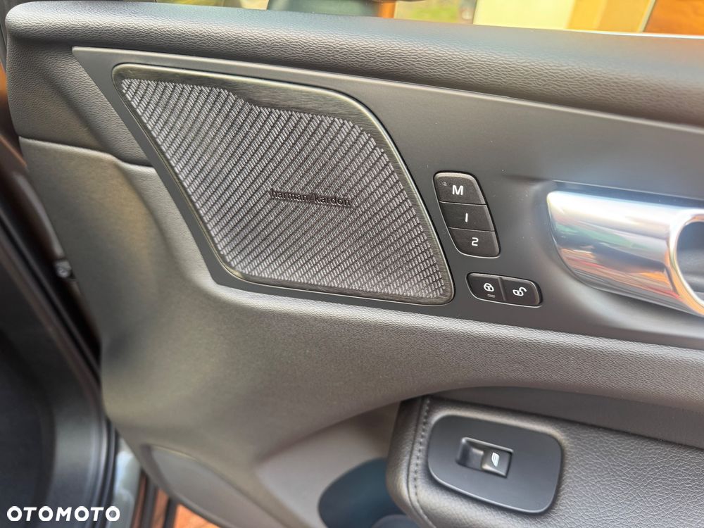 Volvo XC 60 B4 D Inscription - 21