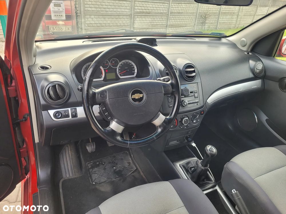 Chevrolet Aveo 1.2 16V LS - 11