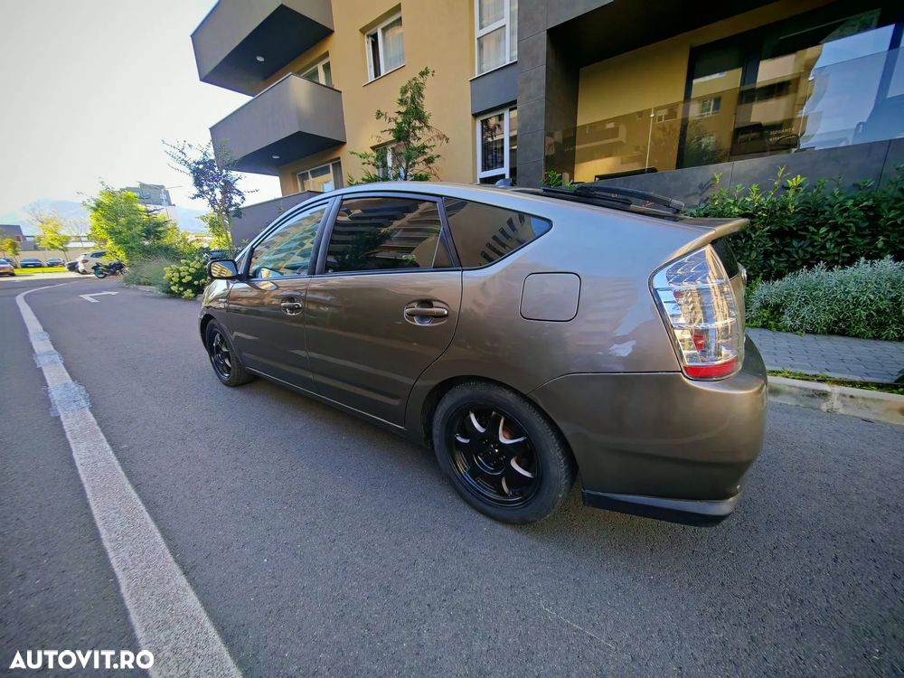 Toyota Prius - 6