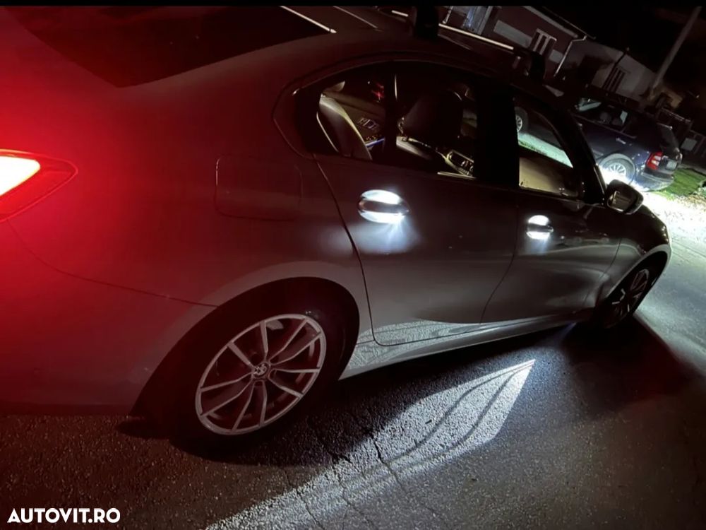 BMW Seria 3 320d xDrive AT Luxury Line - 4