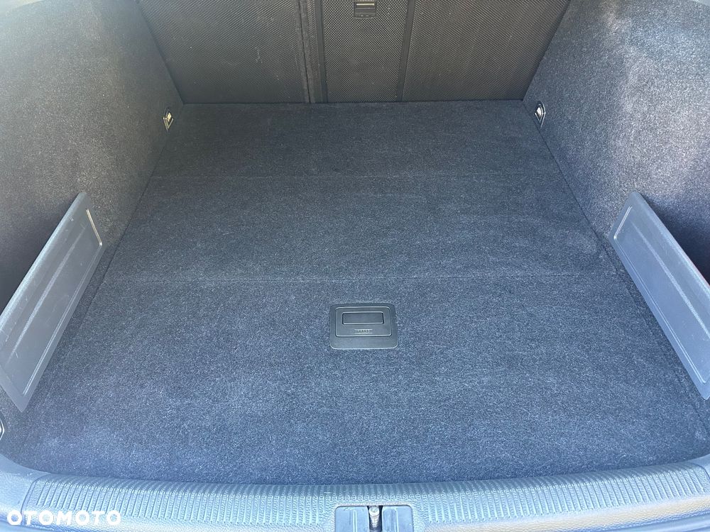 Volkswagen Passat - 21