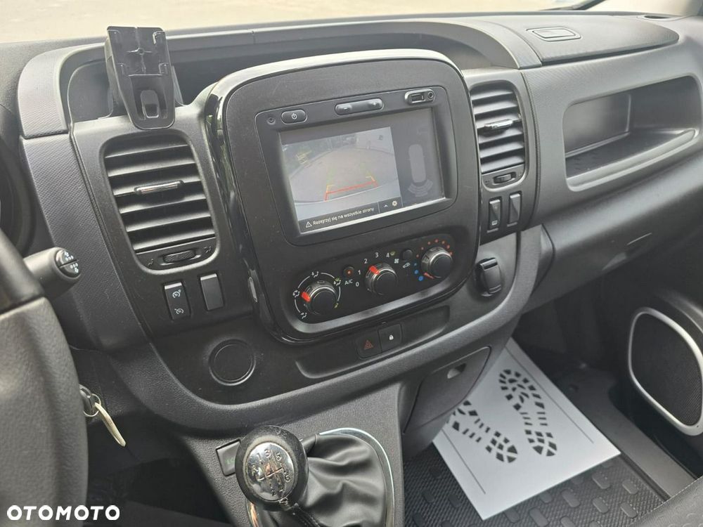 Renault Trafic - 26