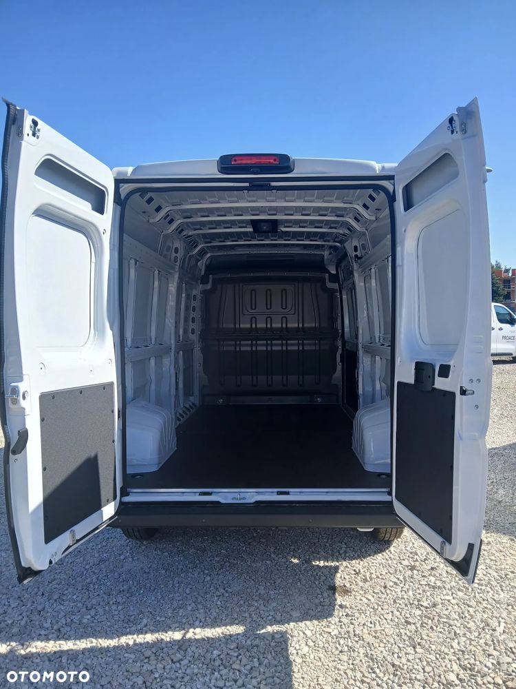 Toyota PROACE MAX Van z zabudową izotermiczną. - 16