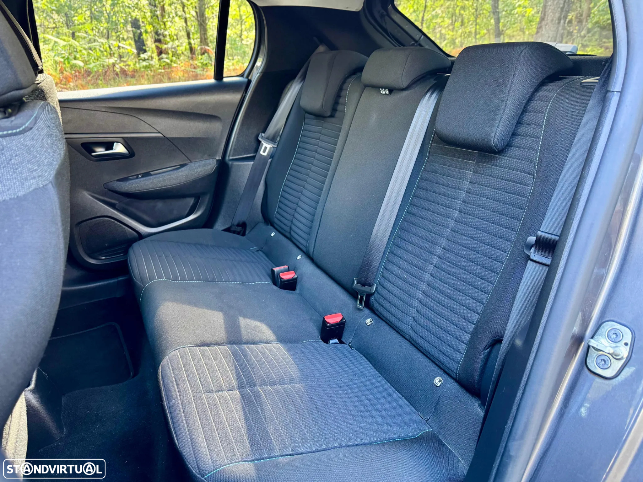 Peugeot 208 1.2 PureTech SE Style - 7
