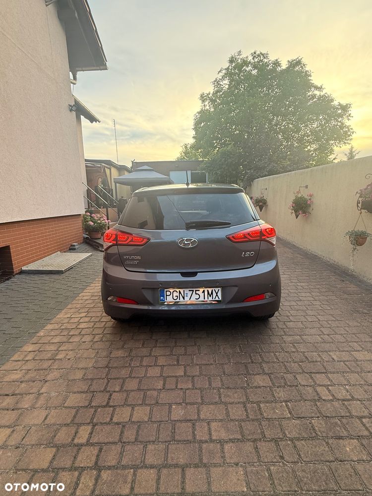 Hyundai i20 1.4 Premium - 8