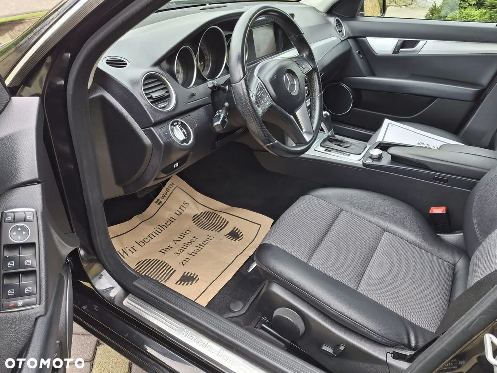 Mercedes-Benz Klasa C 180 BlueEFFICIENCY 7G-TRONIC Avantgarde - 11
