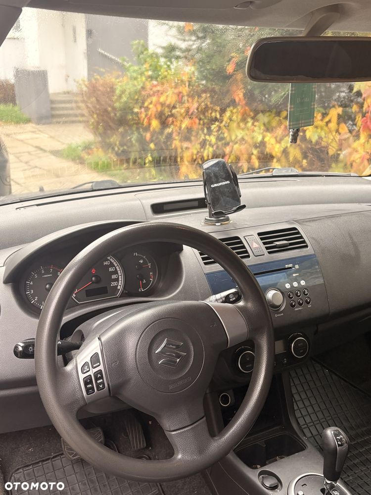 Suzuki Swift - 7
