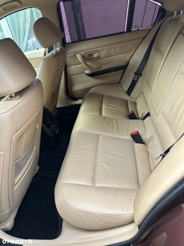 BMW Seria 3 320i - 28