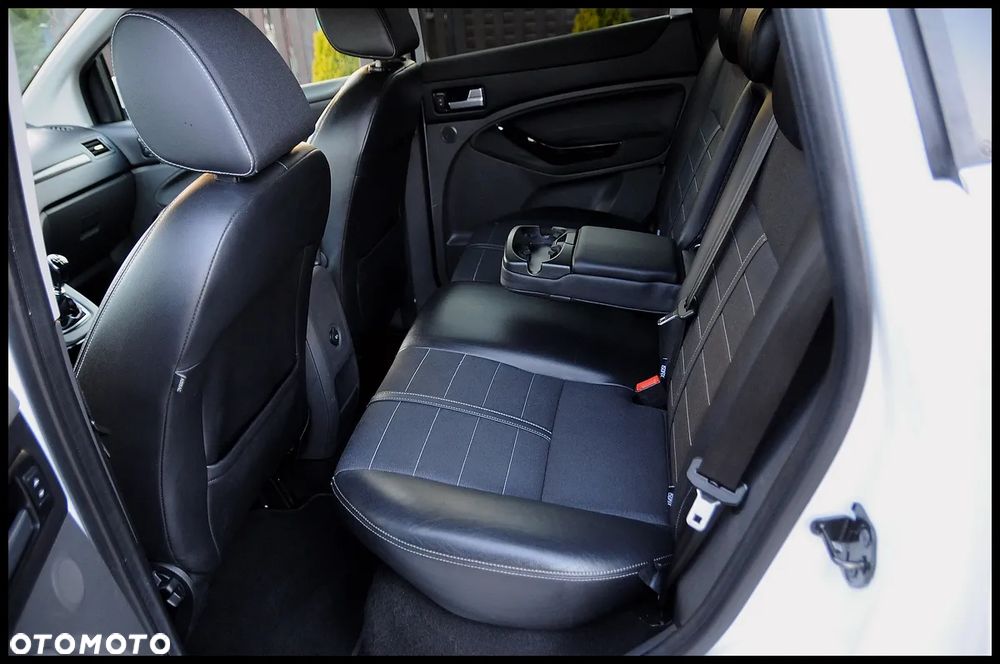 Ford Kuga 2.0 TDCi Titanium - 6