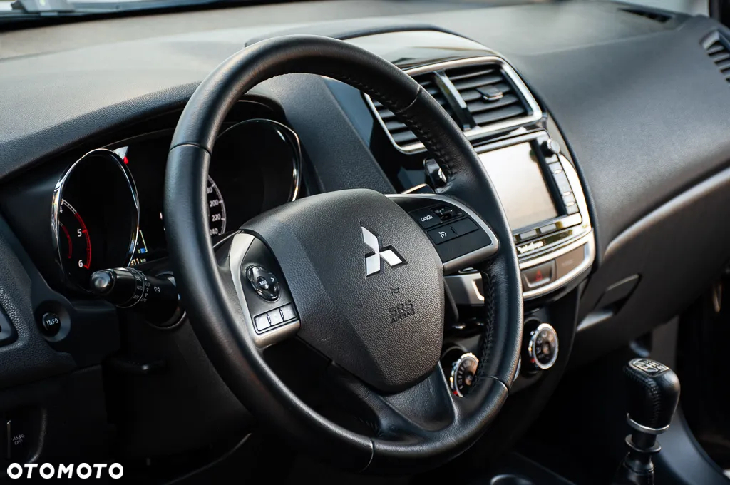 Mitsubishi ASX 1.8 DI-D 4WD Intense - 24