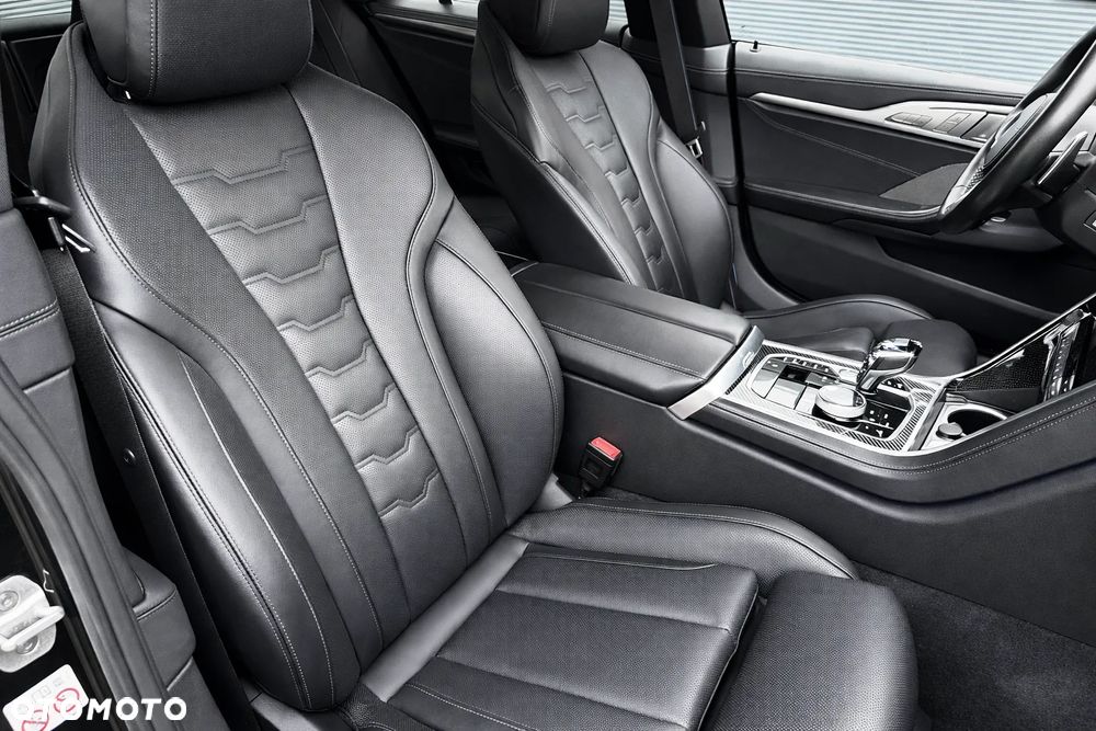 BMW Seria 8 - 9