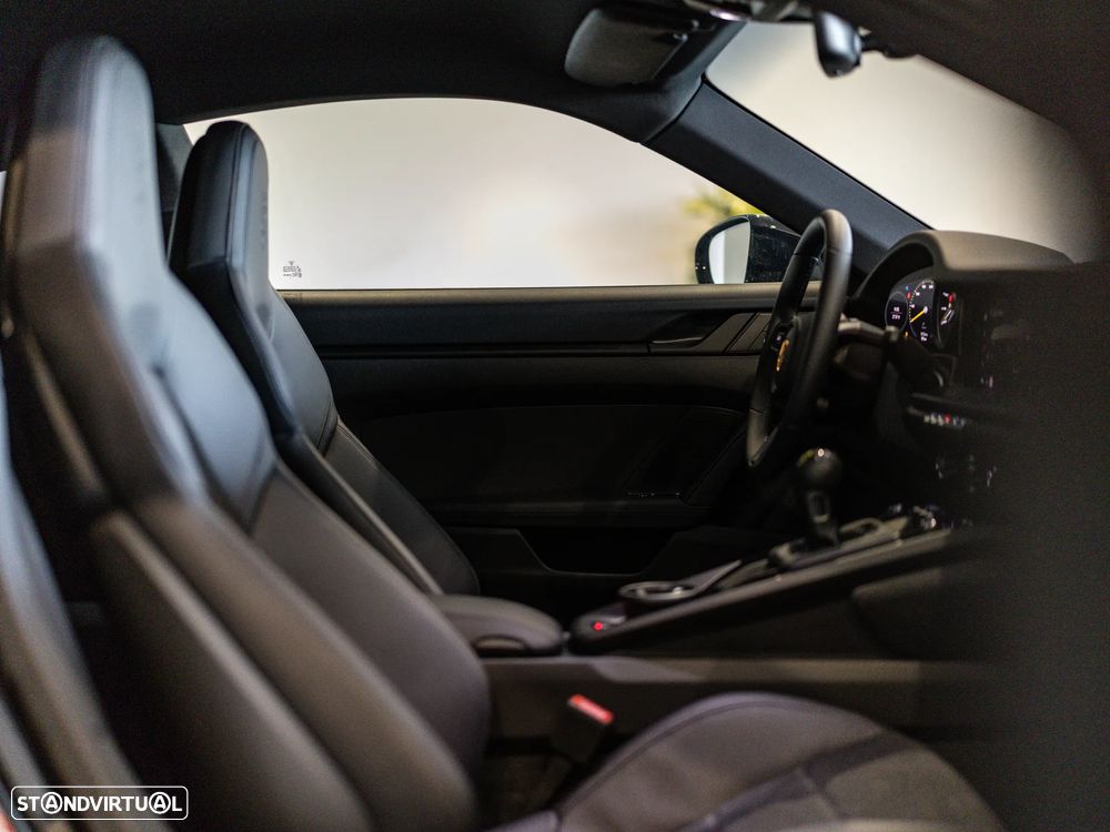 Porsche 911 (992) - 34