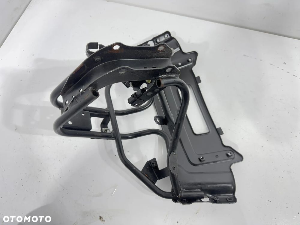 Stelaż przód Gilera Nexus 125 - 3