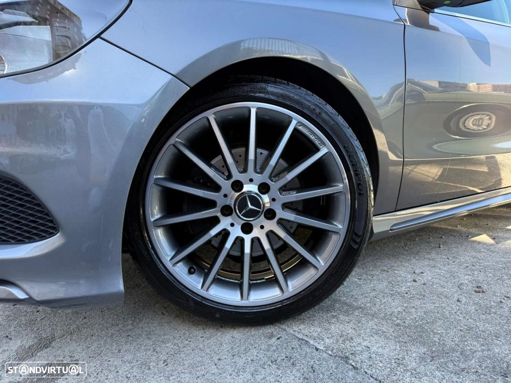 Mercedes-Benz A 180 AMG Line - 8