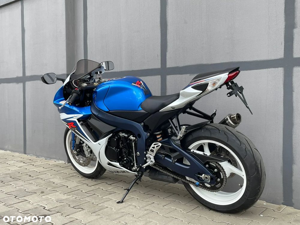 Suzuki GSX-R - 6