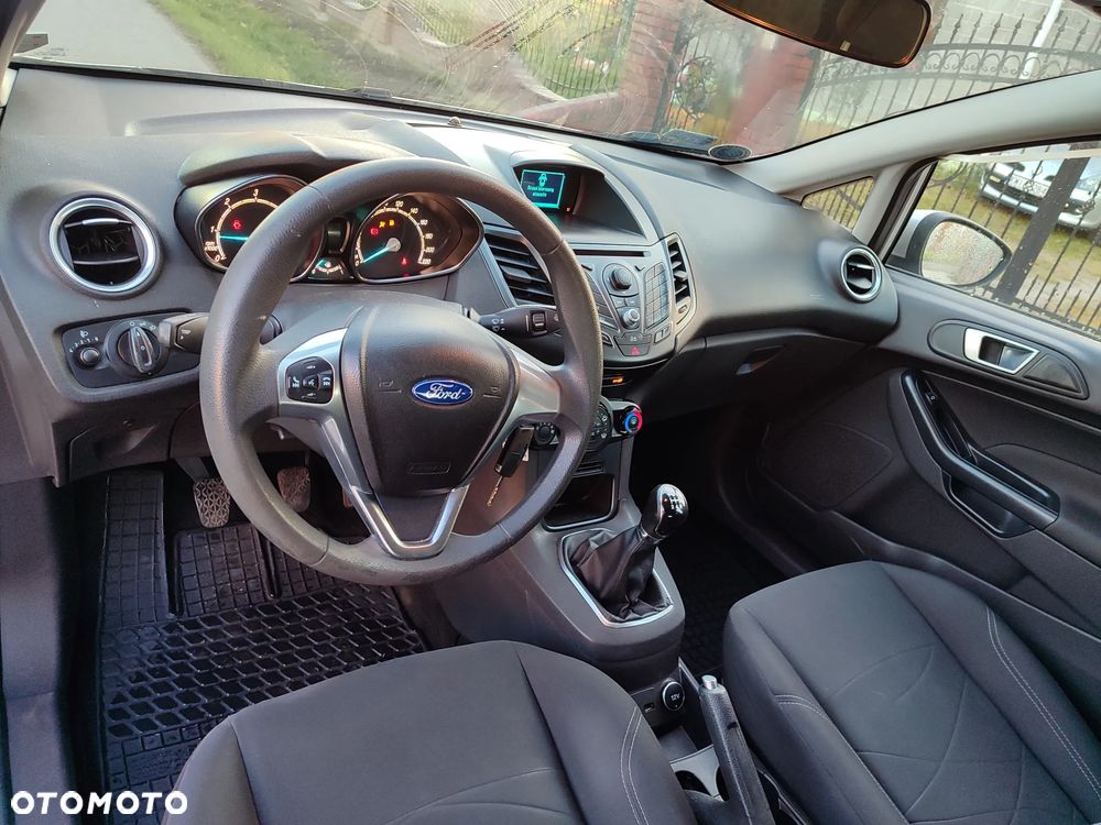 Ford Fiesta 1.5 TDCi Ambiente - 6