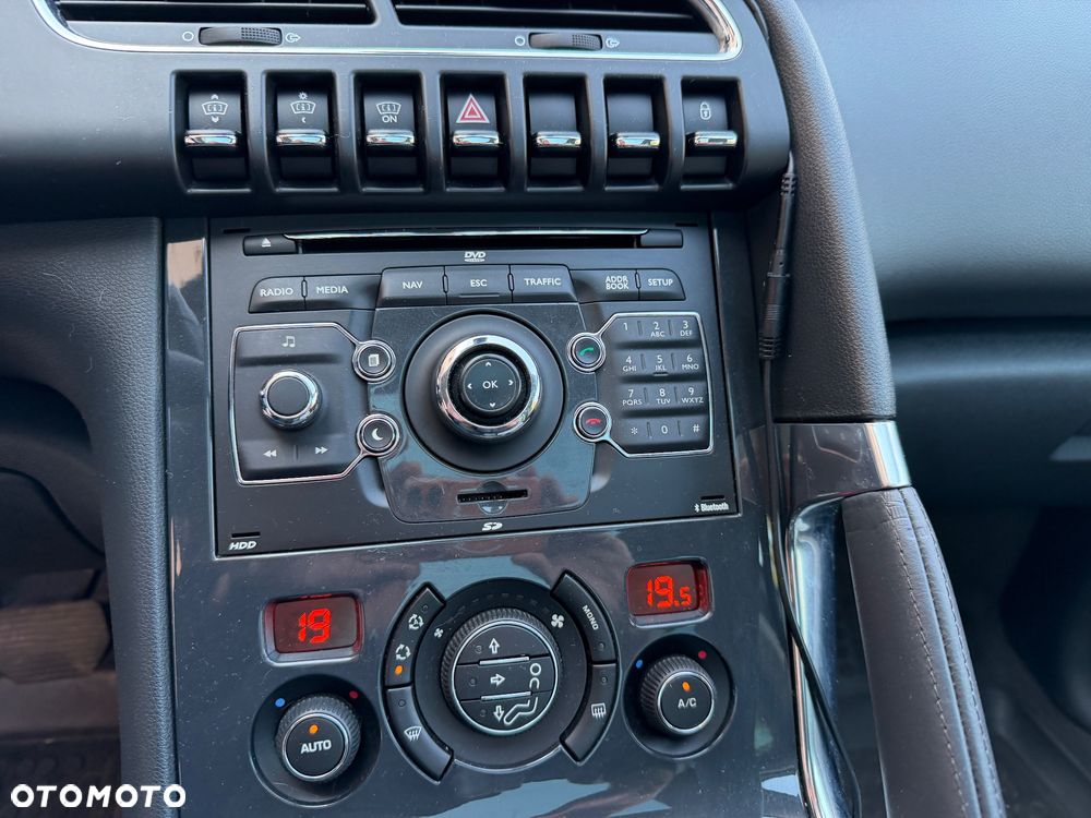 Peugeot 3008 Hybrid4 - 29