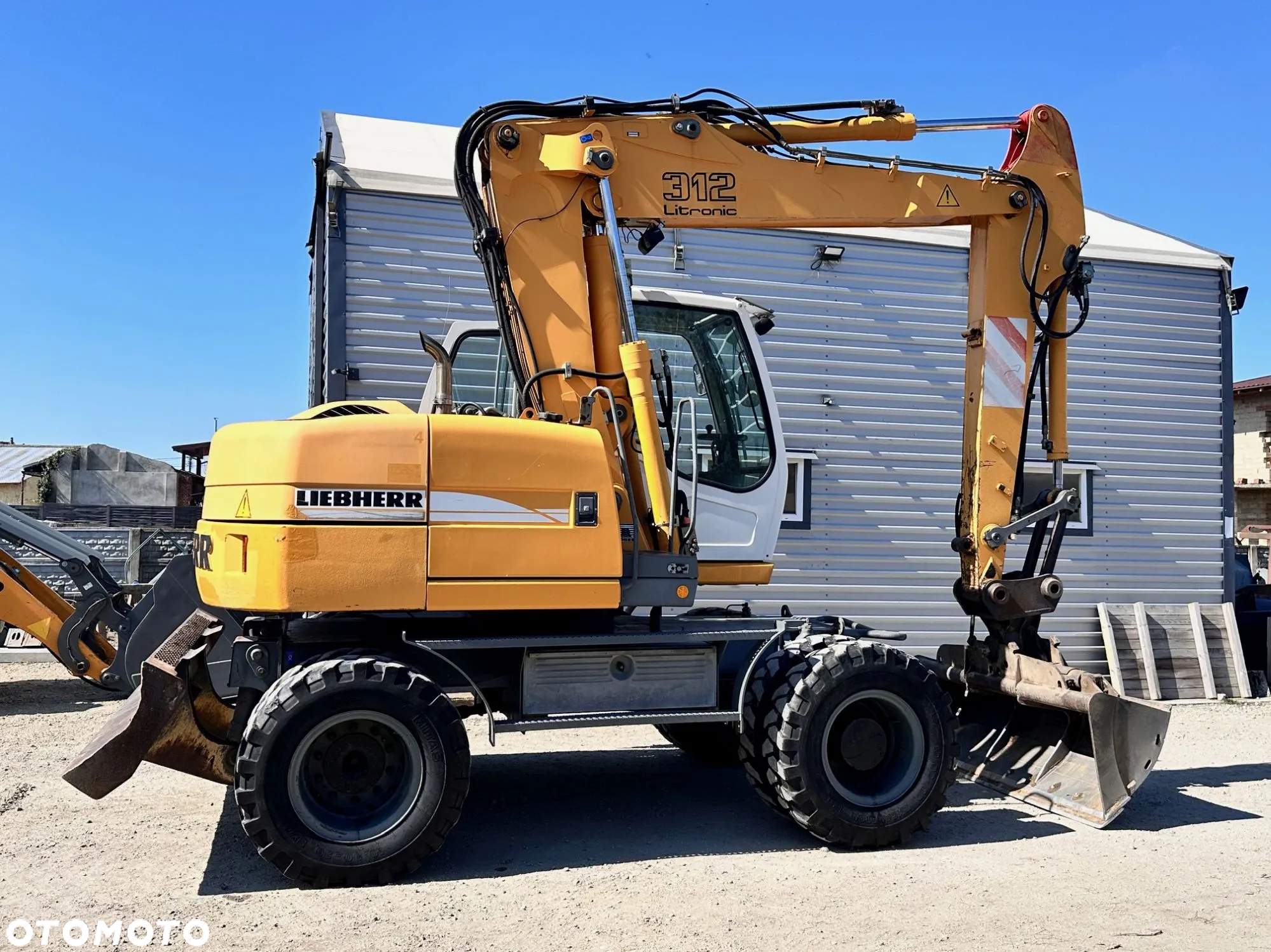Liebherr A 312 - 7
