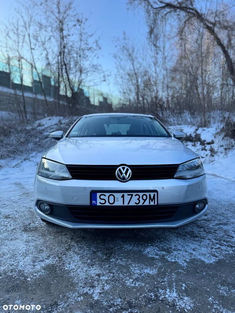 Volkswagen Jetta 1.6 TDI Trendline - 6