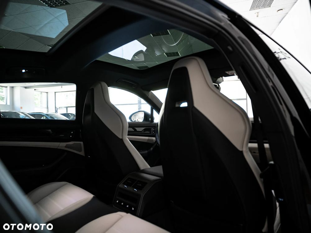 Porsche Panamera - 29