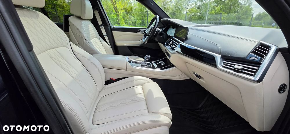 BMW X5 M50i - 17