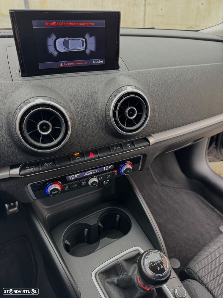 Audi A3 Sportback 1.6 TDI (clean diesel) Ambition - 19