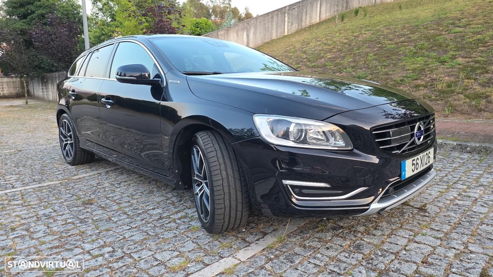Volvo V60 D6 Plug-In-Hybrid AWD Geartronic Summum - 10