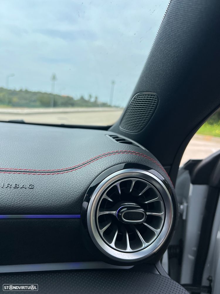 Mercedes-Benz CLA 250 e Shooting Brake AMG Line - 24