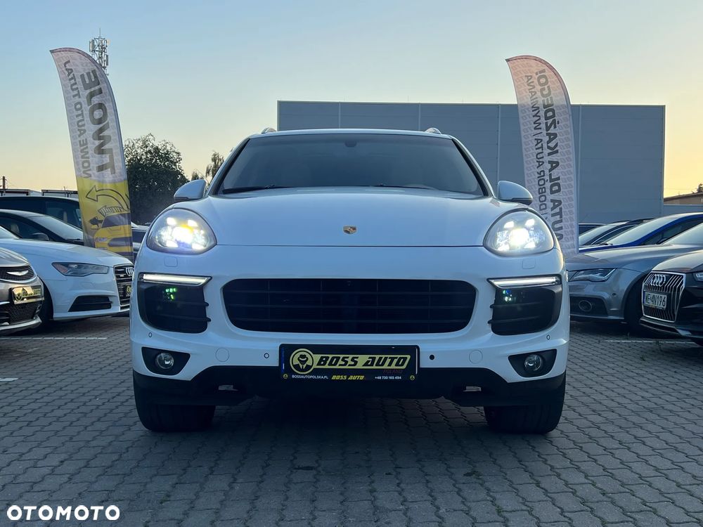 Porsche Cayenne - 4