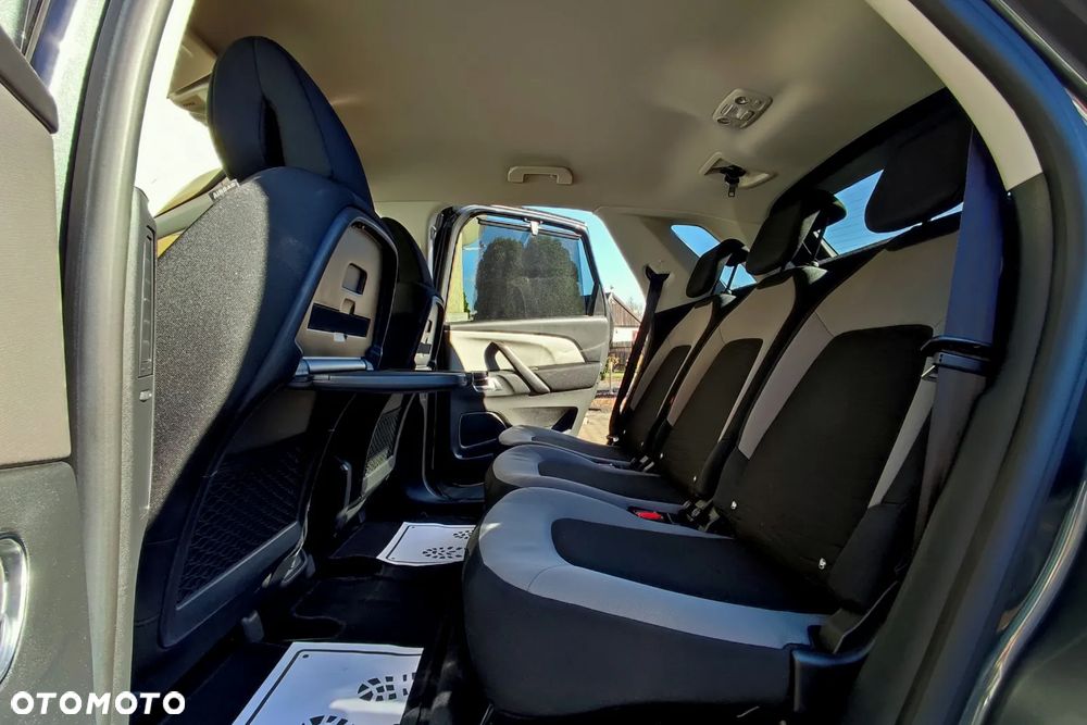 Citroën C4 Picasso THP 155 Exclusive - 19