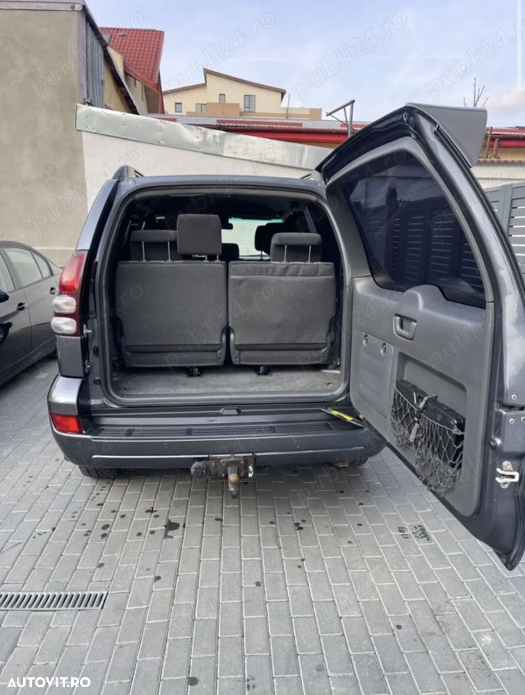 Toyota Land Cruiser - 10