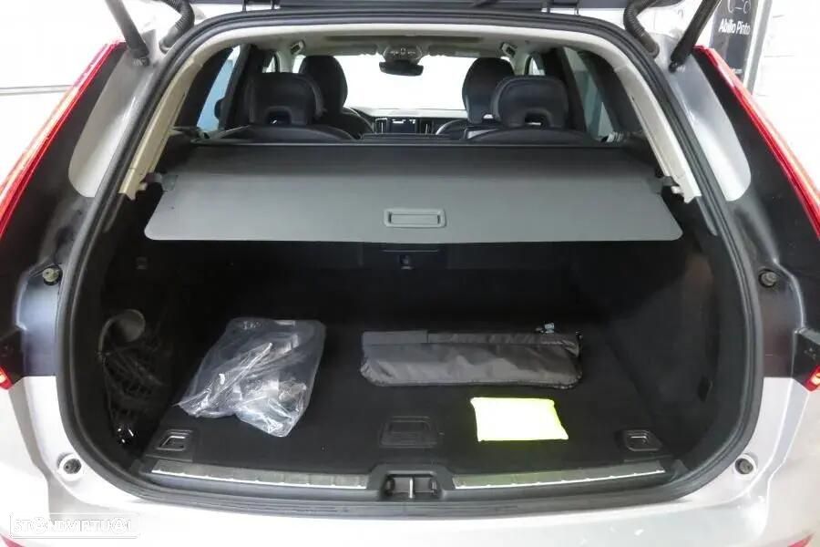 Volvo XC 60 2.0 T6 PHEV Ultimate Dark AWD - 22