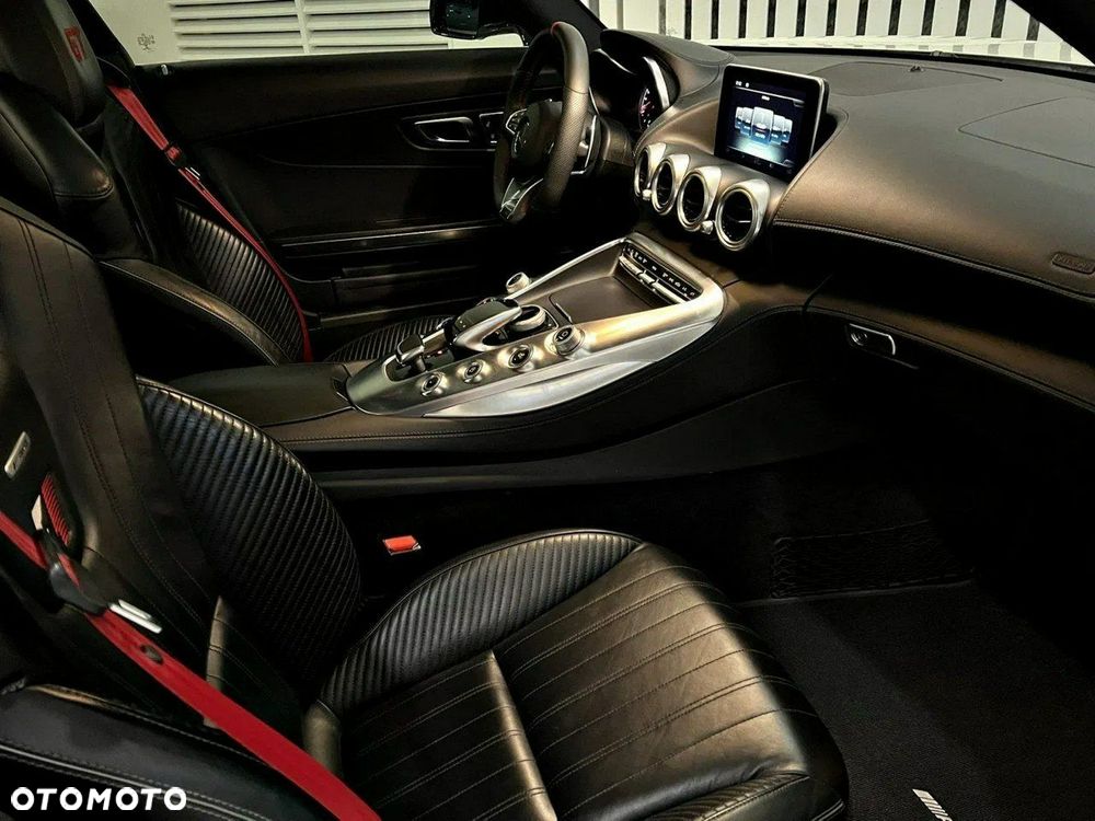 Mercedes-Benz AMG GT - 3