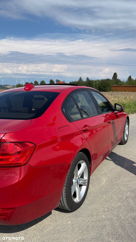 BMW Seria 3 328i xDrive Luxury Line - 4