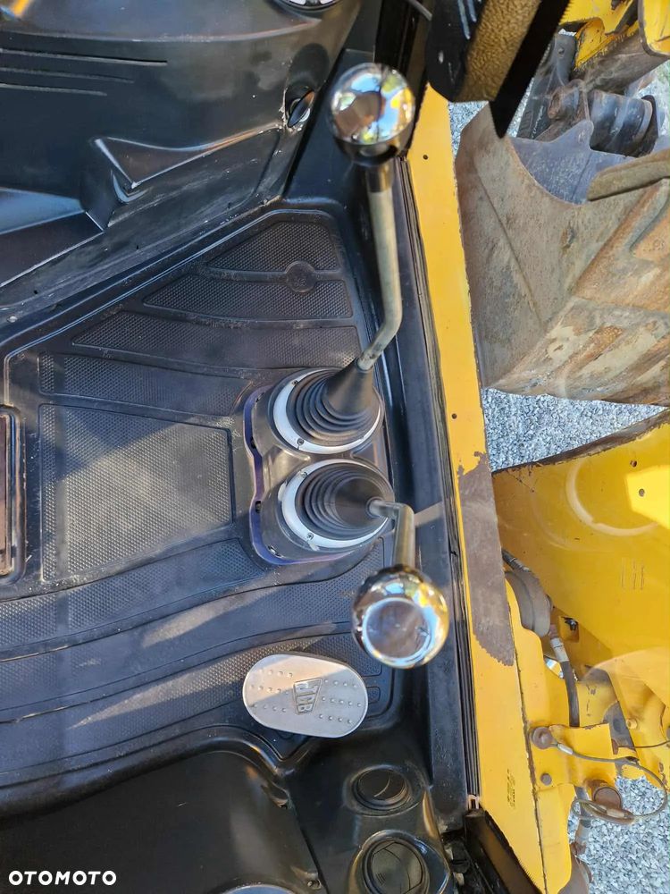 JCB 4CX - 26