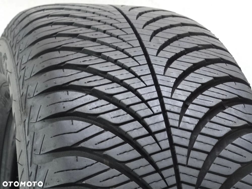 215/60R16 GOODYEAR VECTOR 4SEASONS G2 , 7,7mm B5487 - 2