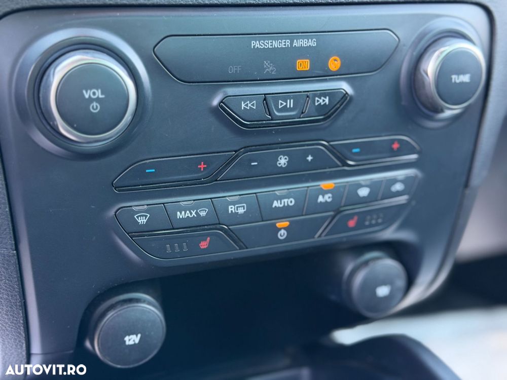 Ford Ranger 2.0 EcoBlue 213 CP 4x4 Cabina Rap Limited Aut. - 21