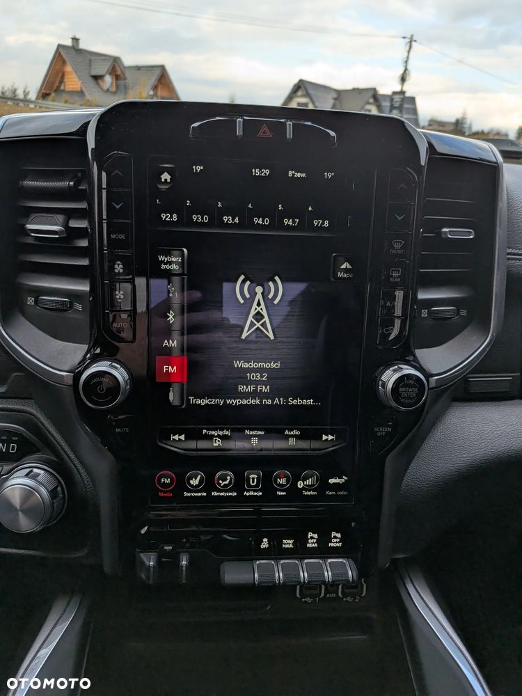 RAM 1500 5.7 Crew Cab Laramie - 20