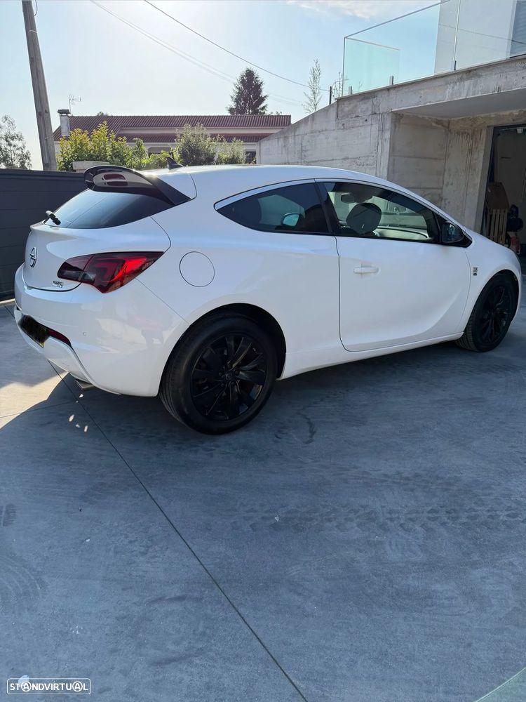 Opel Astra GTC 1.6 T Black OPC Line S/S - 4