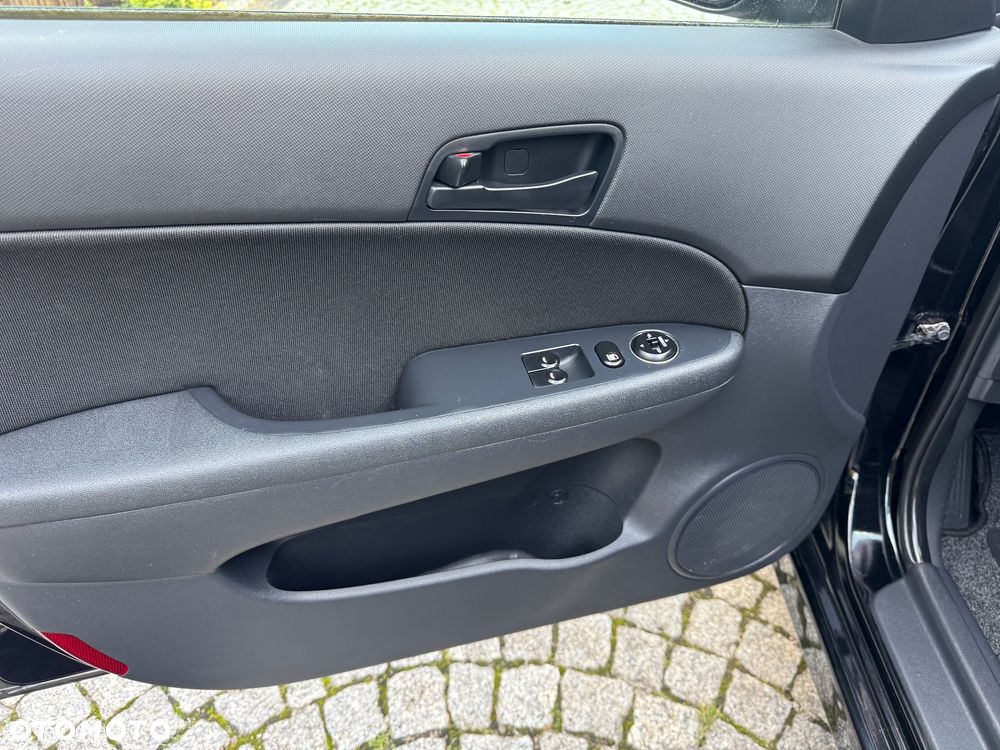 Hyundai i30 1.4 Edition 20 - 19