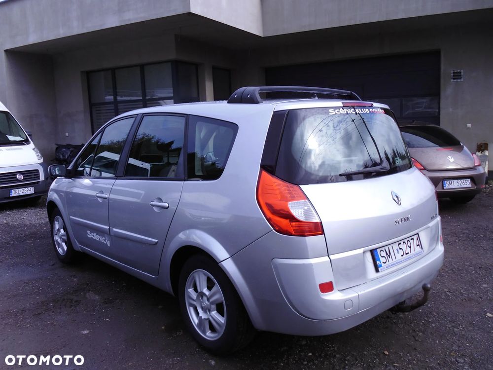 Renault Scenic 2.0 16V Confort Dynamique - 8