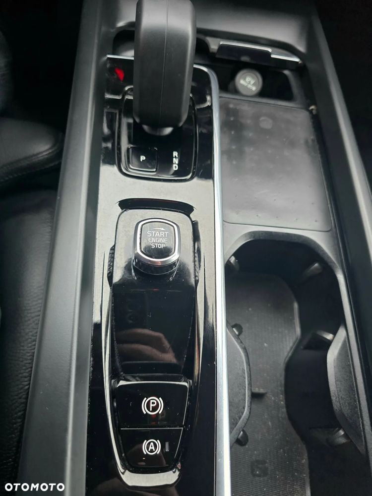 Volvo XC 60 B5 B AWD Ultimate Dark - 38