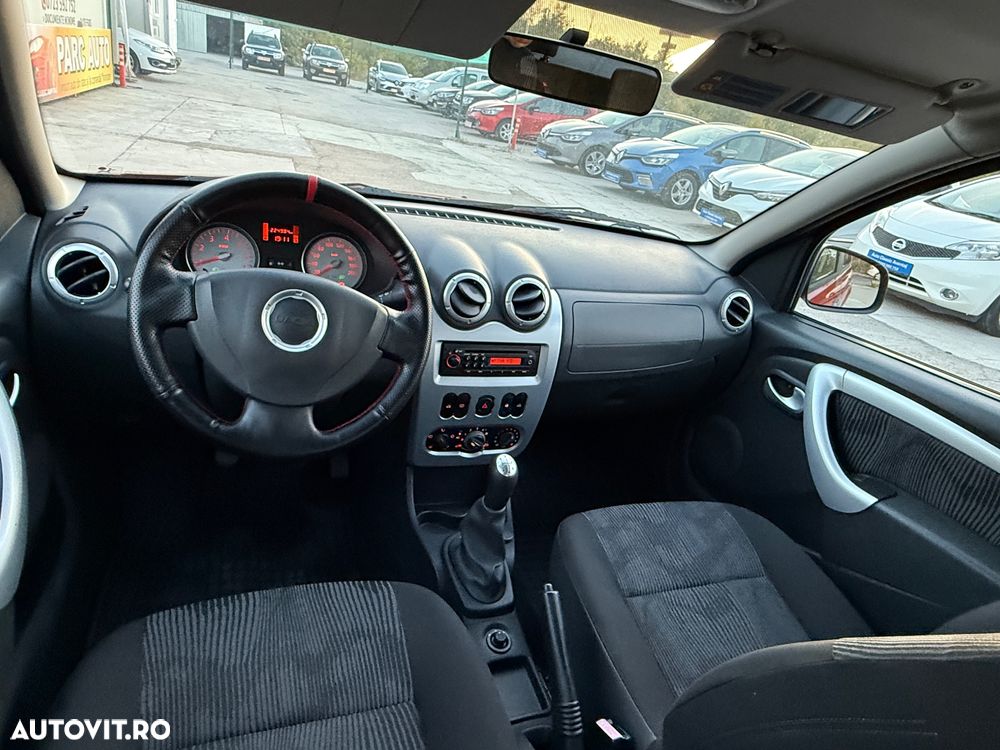 Dacia Sandero dCi 75 Laureate II - 5