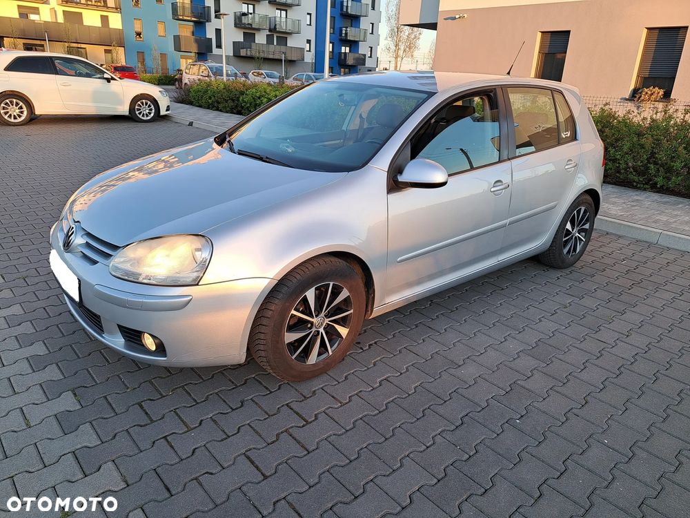 Volkswagen Golf - 2