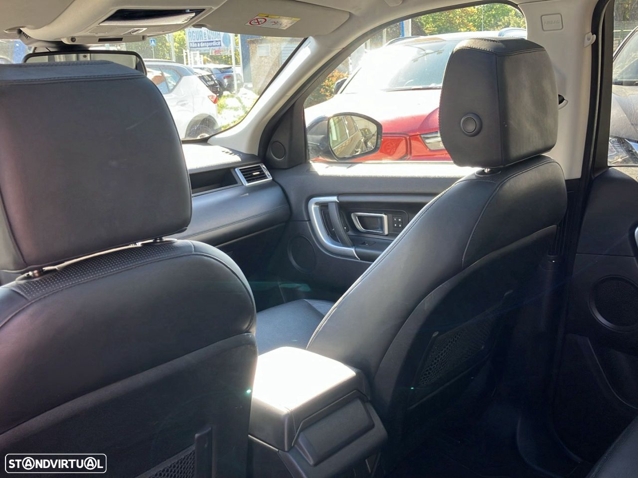 Land Rover Discovery Sport 2.0 eD4 HSE - 23
