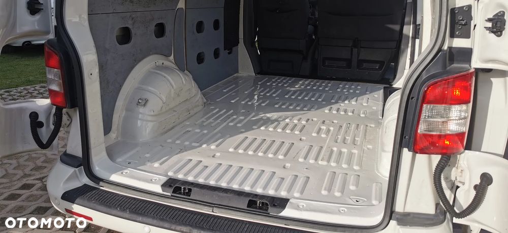 Volkswagen T5 - 27